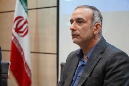 استادان دانشگاه عنصر مهمی برای حل مشکلات فرهنگی هستند