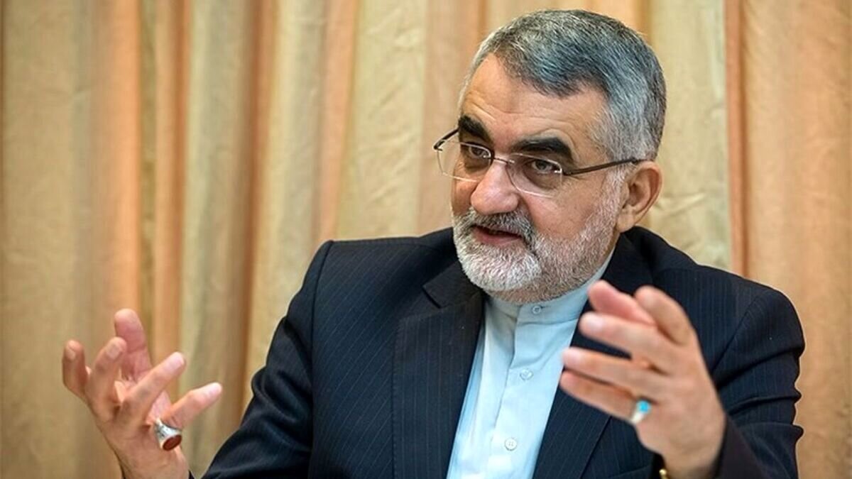 بروجرد | خط قرمز بروجردی: منافع ملی، خط قرمز است/ مذاکرات آفتی به نام اسرائیل دارد