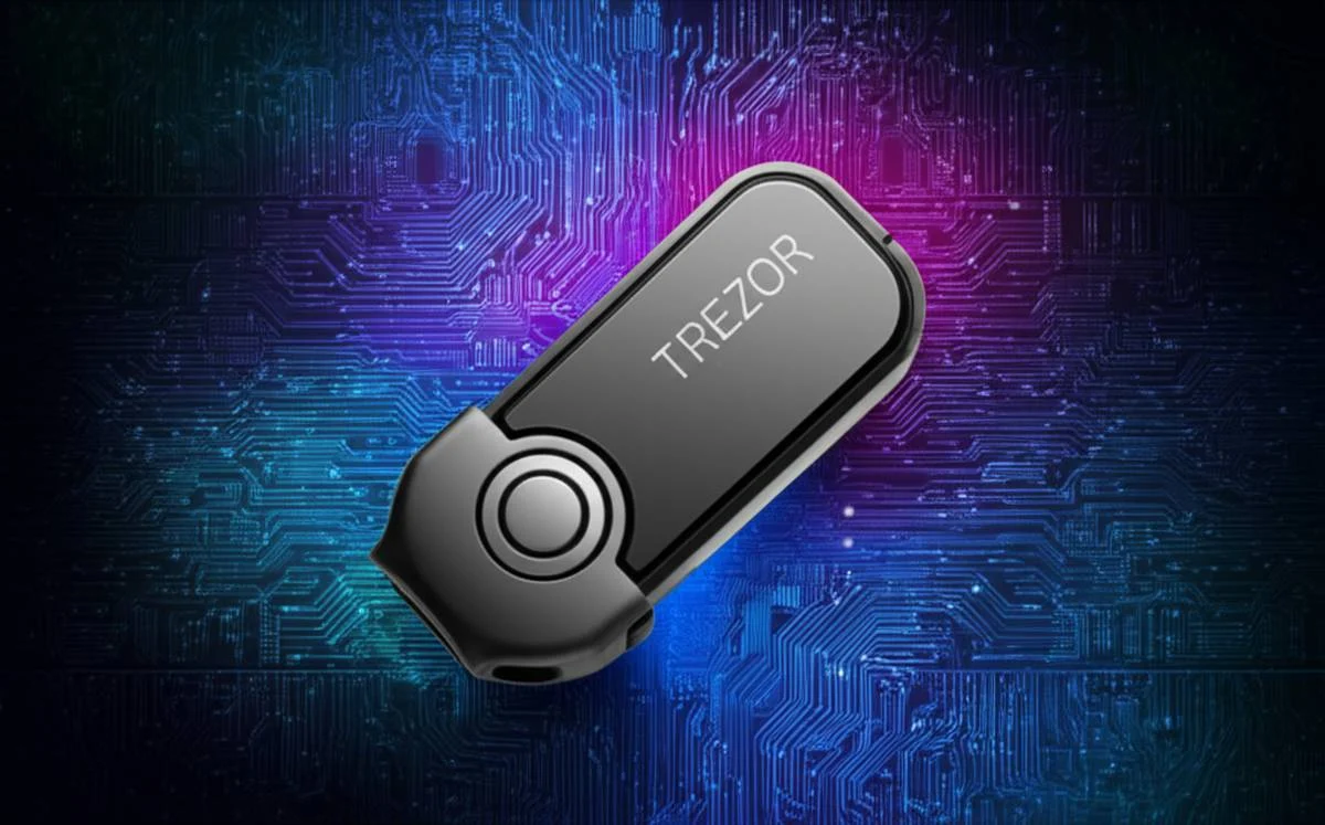 کیف پول سخت افزاری Trezor One | خرید و قیمت (اورجینال)